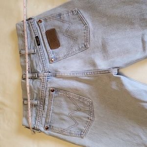 Wrangler 30 x 32 baby blue men's jeans in absolutely the very best condition